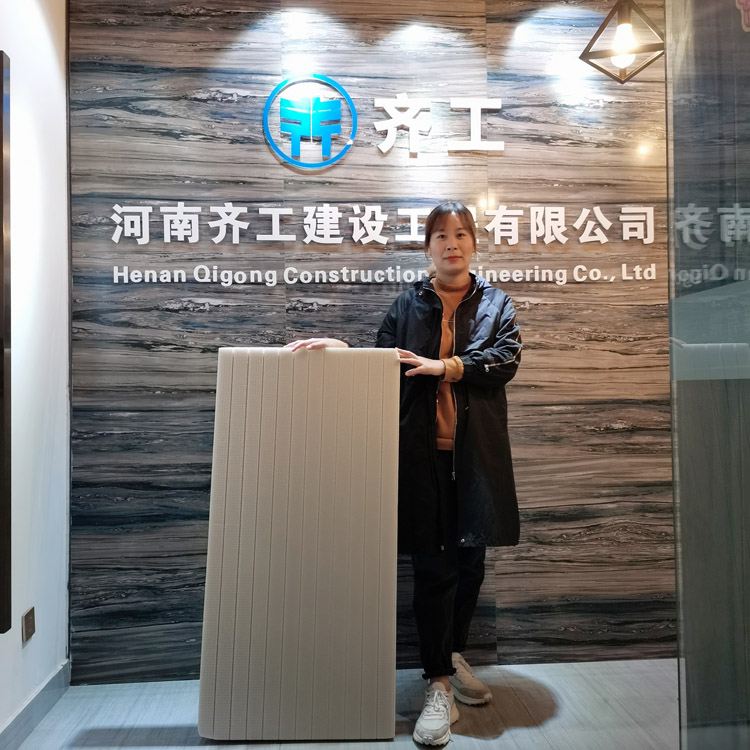 利用回收塑料做的擠塑板不能用？